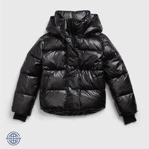 Cropped puffer jacket